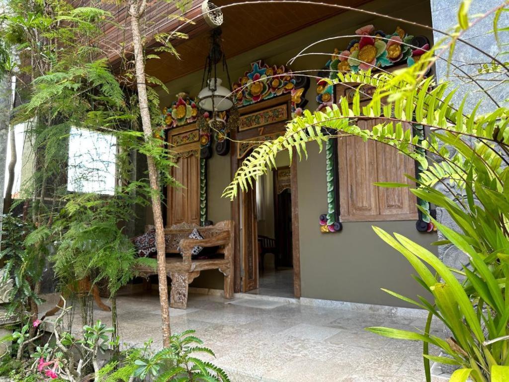 Nirwa 1 Guest house